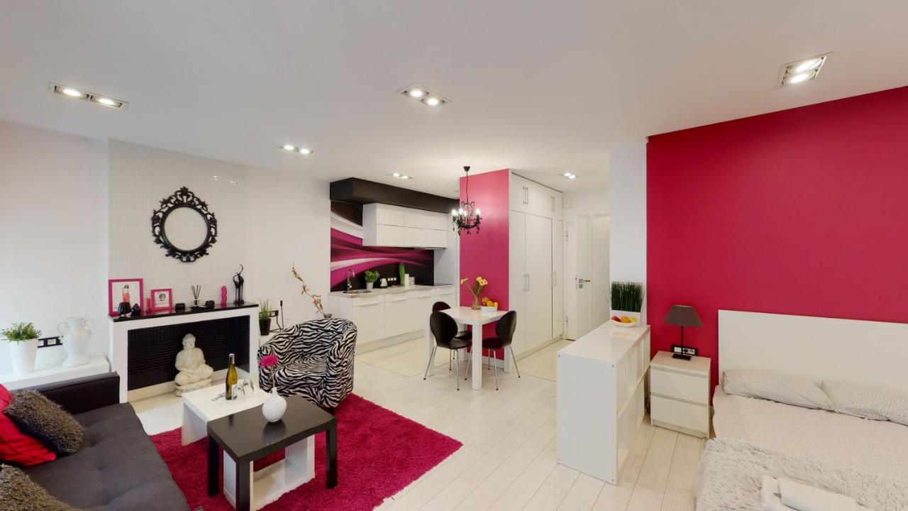 Pink Apartment Rydygiera 2A Tectum Apartments Breslau Exterior foto